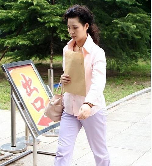 梦鸽生活照图片,揭秘明星的平凡日常